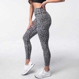 Ascend Pant- Snow Leopard